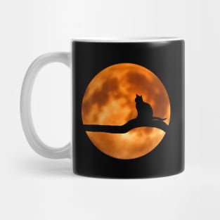 Cat on branch Mug